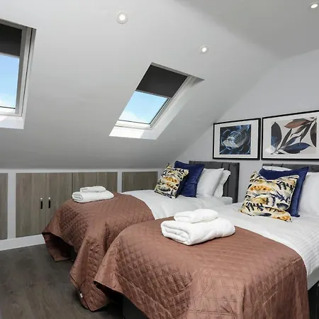 Aisiki Apartments: Pet-Friendly Duplexes with Air Con & Free WiFi Finchley Exterior photo