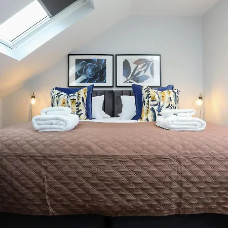 Aisiki Apartments: Pet-Friendly Duplexes with Air Con & Free WiFi Finchley Exterior photo