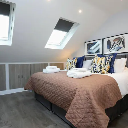 Aisiki Apartments: Pet-Friendly Duplexes with Air Con & Free WiFi Finchley Exterior photo