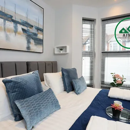 Aisiki Apartments: Pet-Friendly Duplexes with Air Con & Free WiFi Finchley Exterior photo