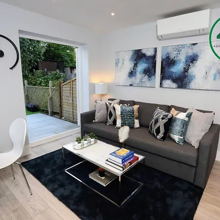 Aisiki Apartments: Pet-Friendly Duplexes with Air Con & Free WiFi Finchley Exterior photo
