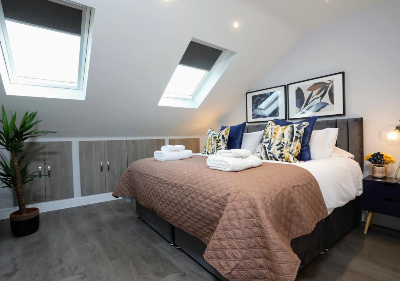 Apartment Aisiki At Stanhope Road, North Finchley, Airconditioned Multiple 2 Or 3-bedroom, Pet-friendly Duplex Flats, King Or Twin Beds With Free Wi-fi *