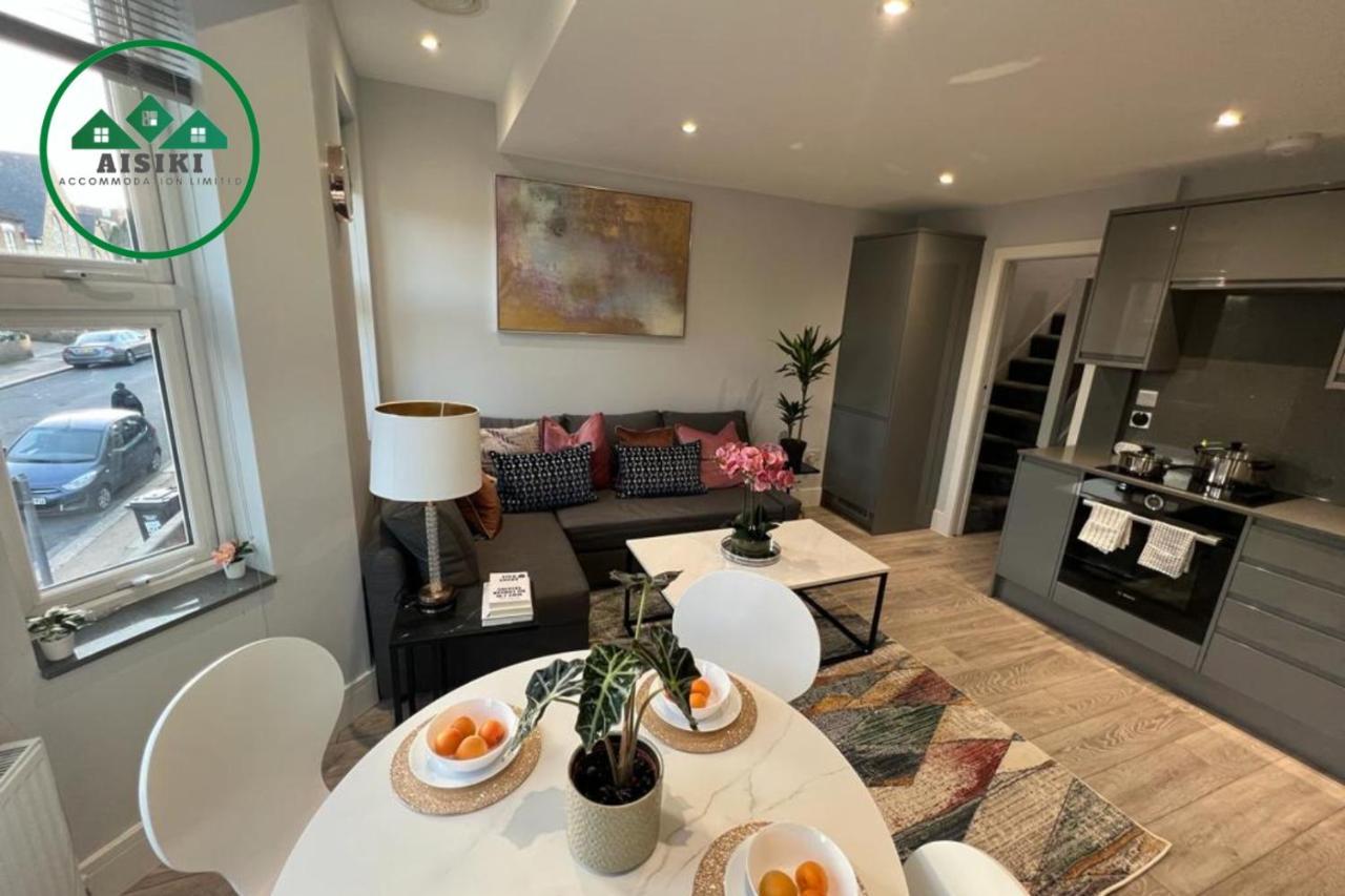 Aisiki Apartments: Pet-friendly With Air Con & Free Wifi