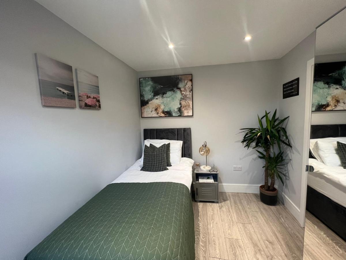 Aisiki Apartments: Pet-friendly With Air Con & Free Wifi * Finchley
