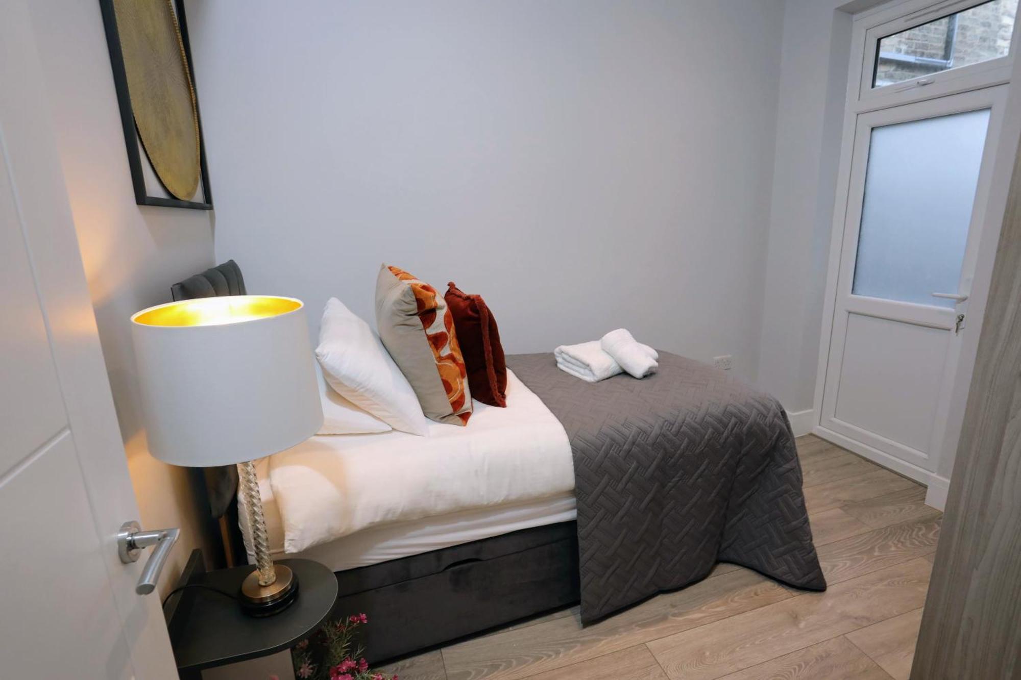 Aisiki Apartments: Pet-friendly With Air Con & Free Wifi