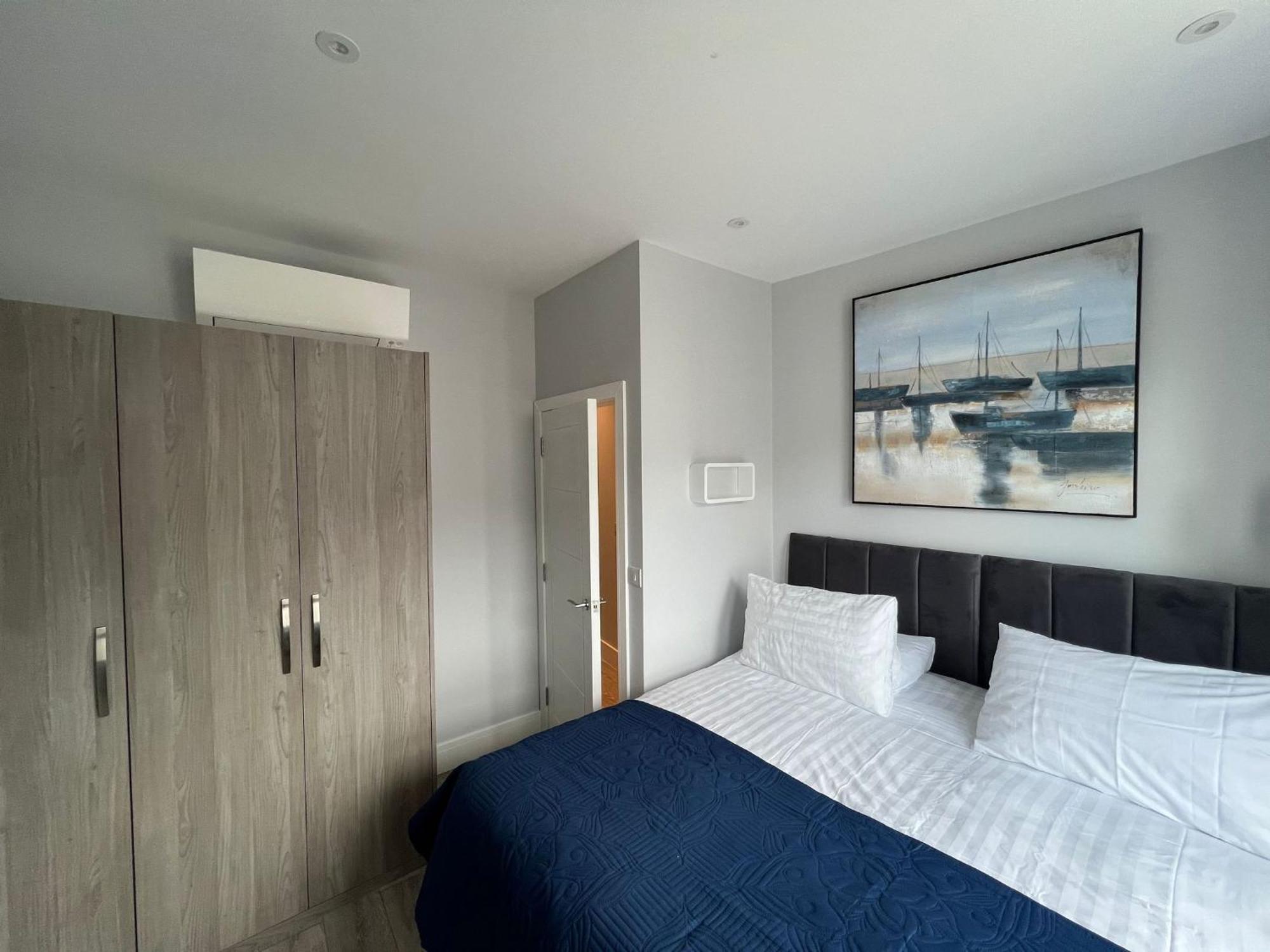 Aisiki Apartments: Pet-friendly With Air Con & Free Wifi * Finchley