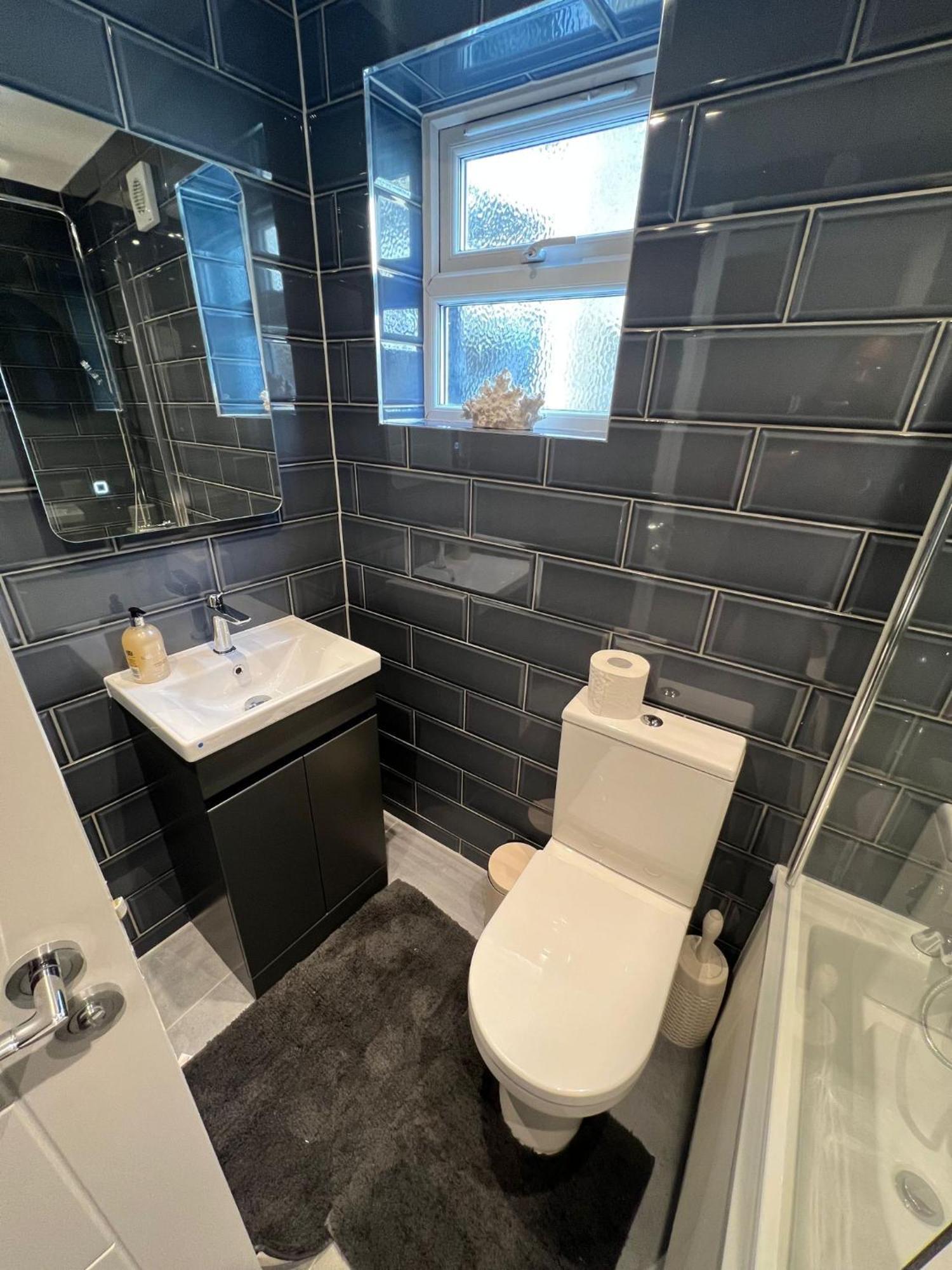 Apartment Aisiki Apartments: Pet-friendly With Air Con & Free Wifi