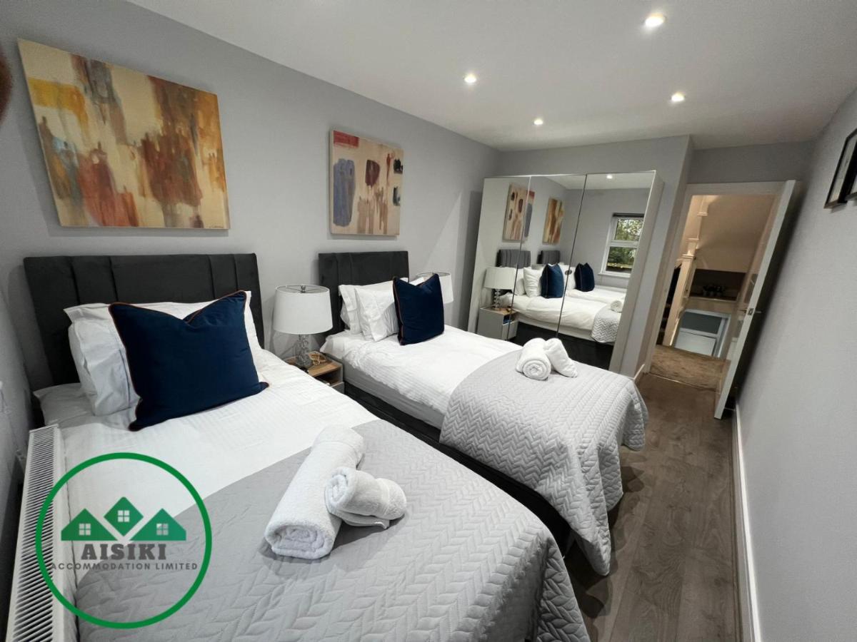Aisiki Apartments: Pet-friendly With Air Con & Free Wifi Apartment *