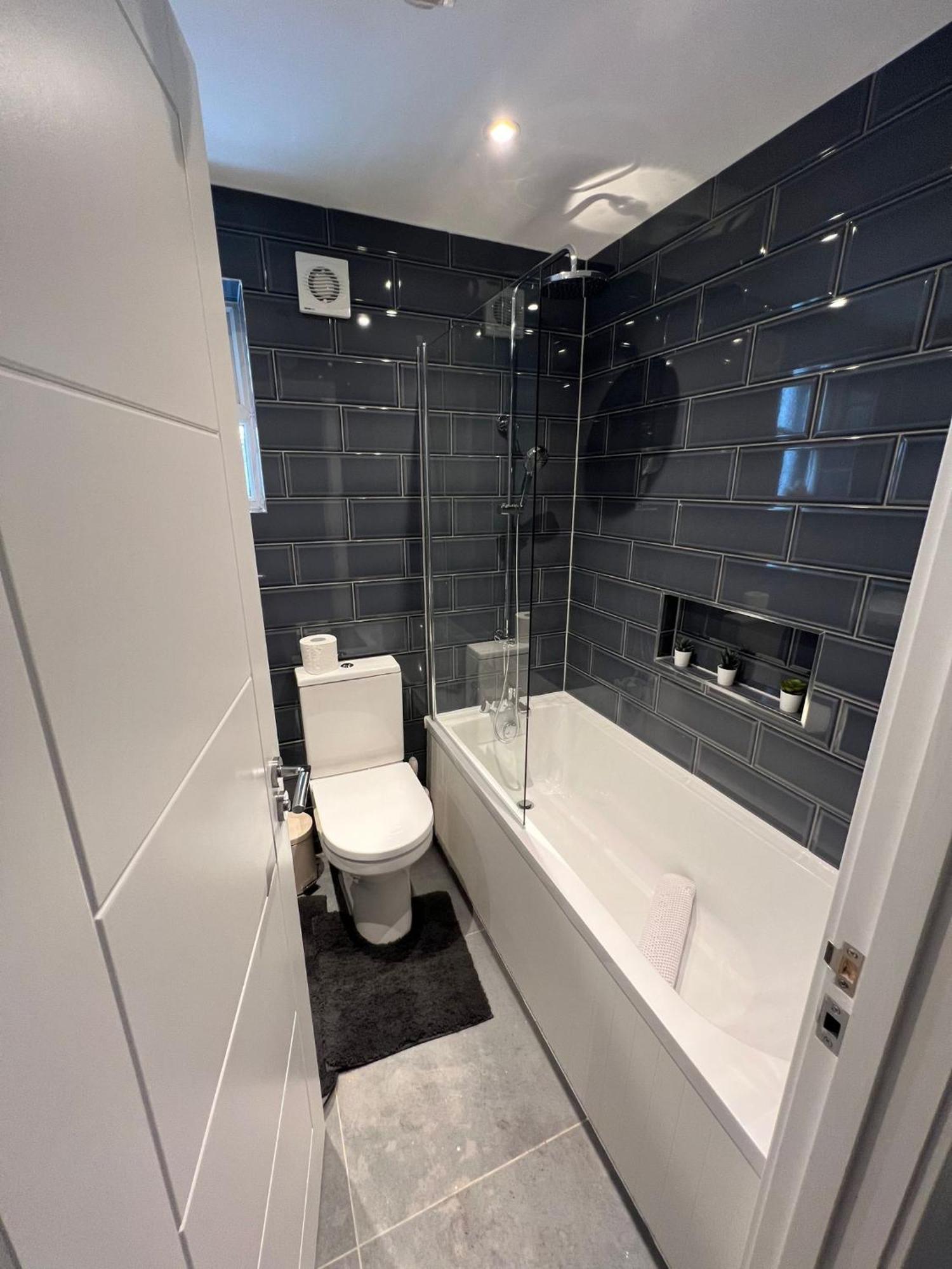 Apartment Aisiki Apartments: Pet-friendly With Air Con & Free Wifi